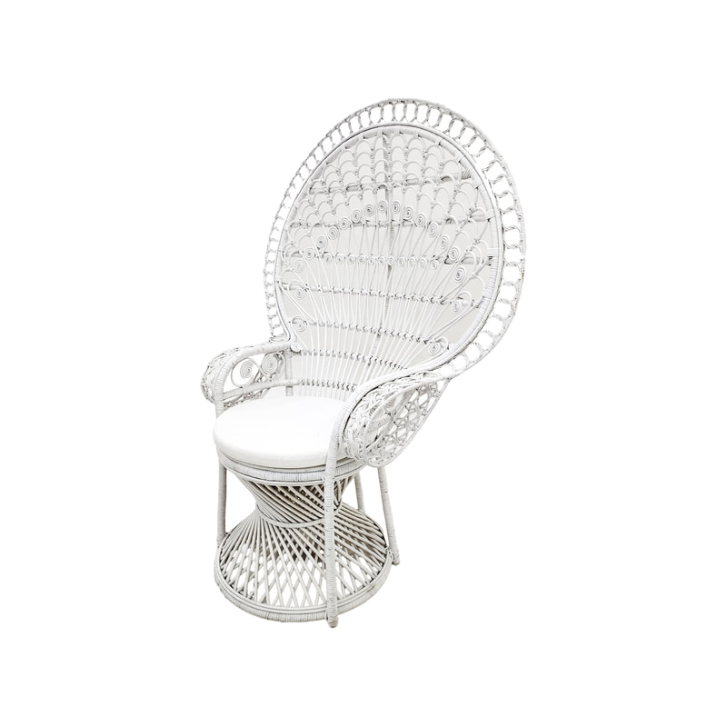 F-AC204-WH Peacock chair with natural cane frame in white